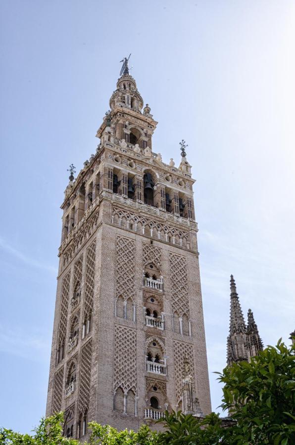 Palacios Malaver Suite Home Sevilla Bagian luar foto