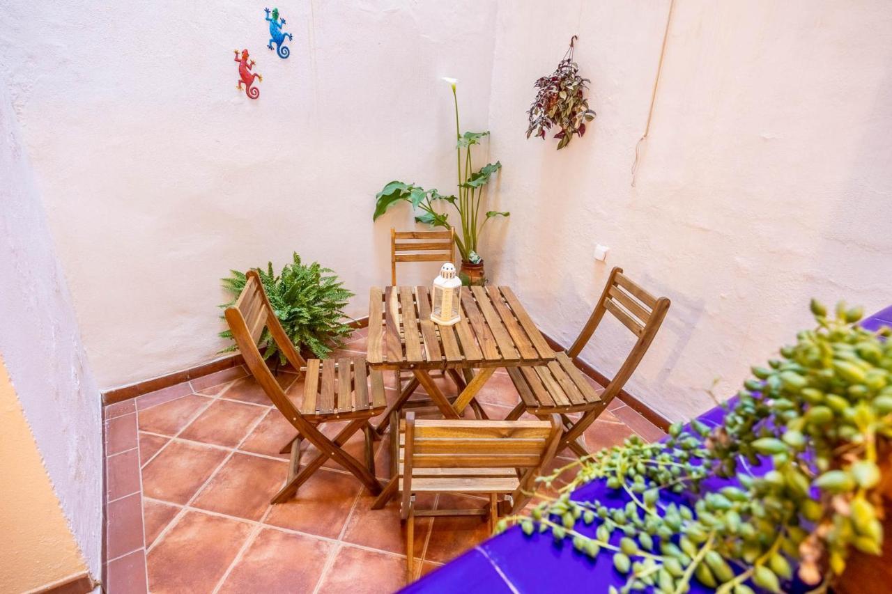 Palacios Malaver Suite Home Sevilla Bagian luar foto