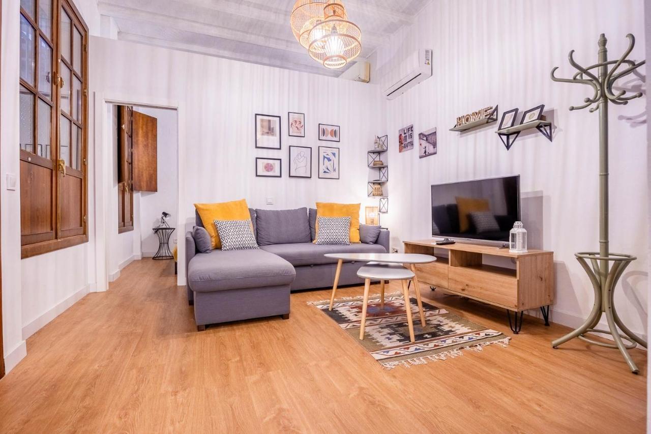 Palacios Malaver Suite Home Sevilla Bagian luar foto