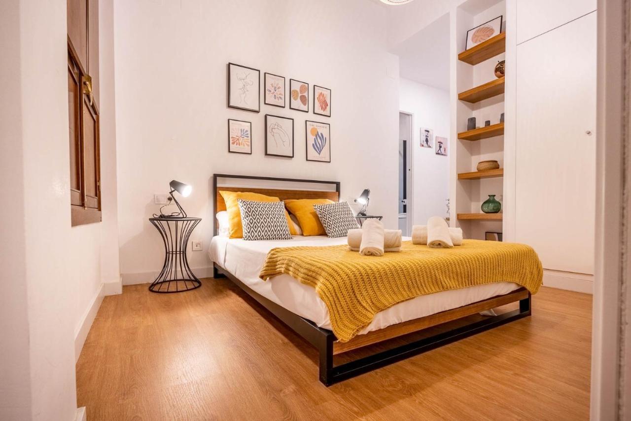 Palacios Malaver Suite Home Sevilla Bagian luar foto