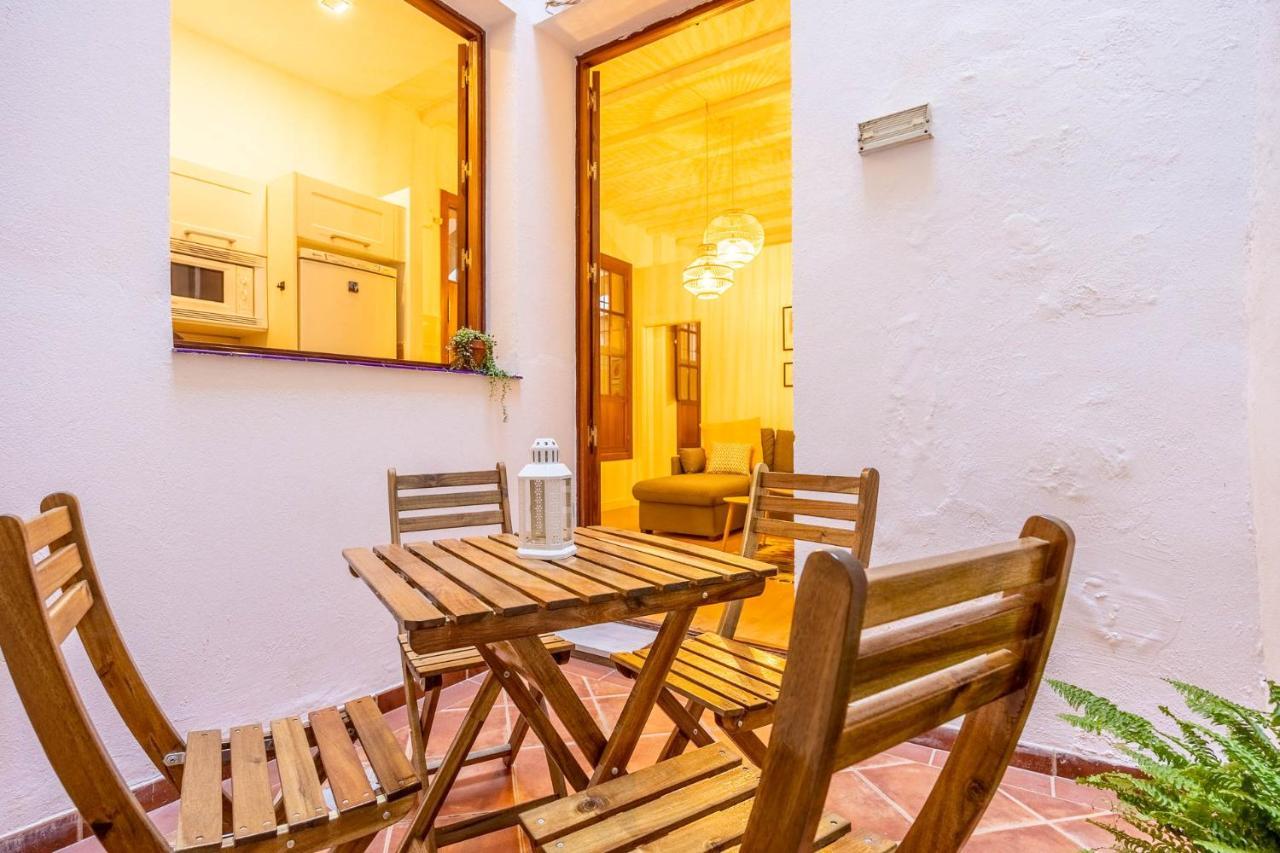 Palacios Malaver Suite Home Sevilla Bagian luar foto