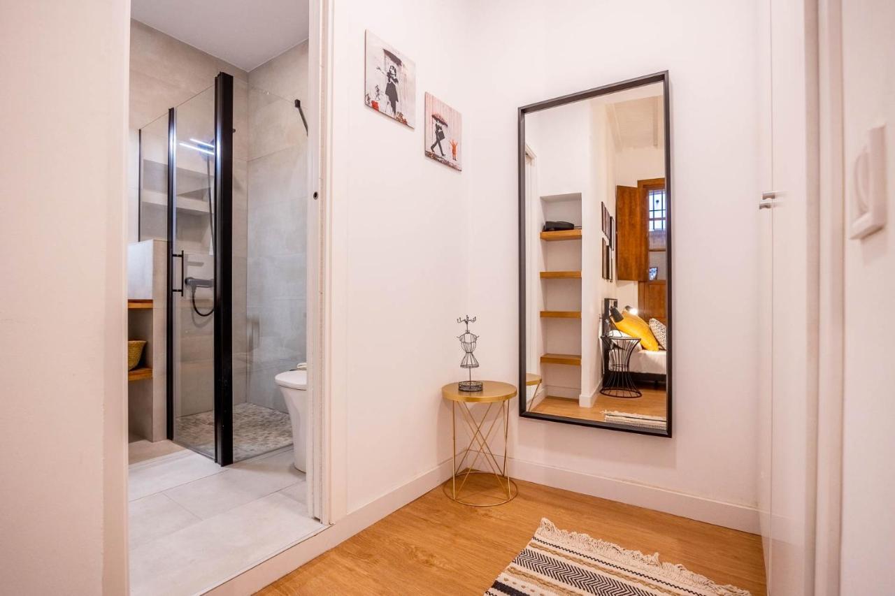 Palacios Malaver Suite Home Sevilla Bagian luar foto