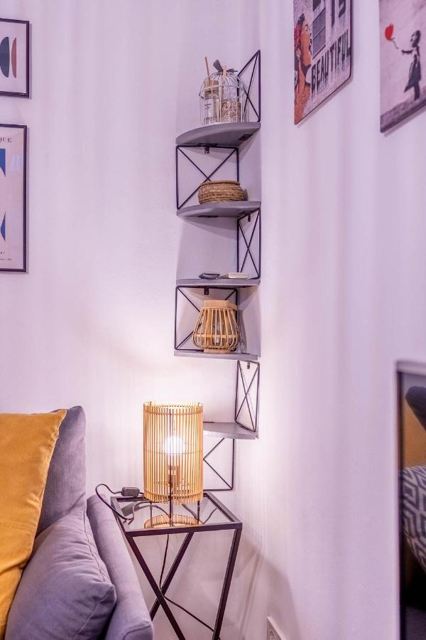 Palacios Malaver Suite Home Sevilla Bagian luar foto